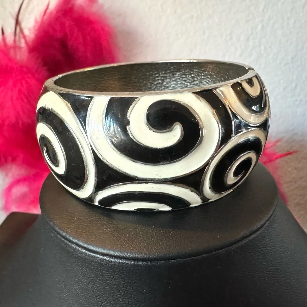 Black and White Swirl Clamper Bracelet